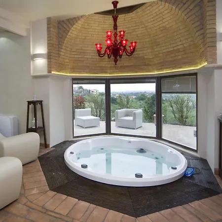 Mansion In With Swimming Pool * Montefiascone